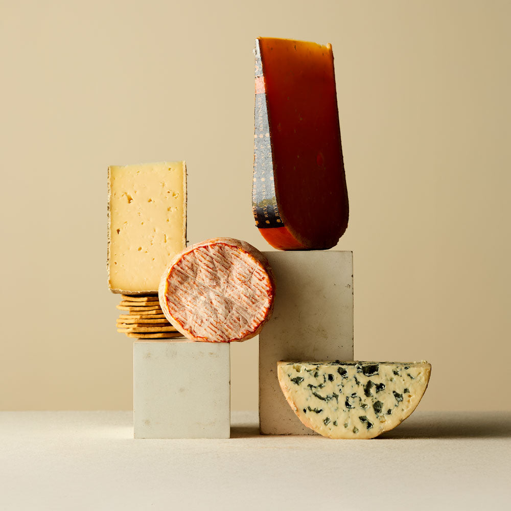 The Fine Cheese Co. Cheese Hampers Rolling Subscription coffret fromages 700g