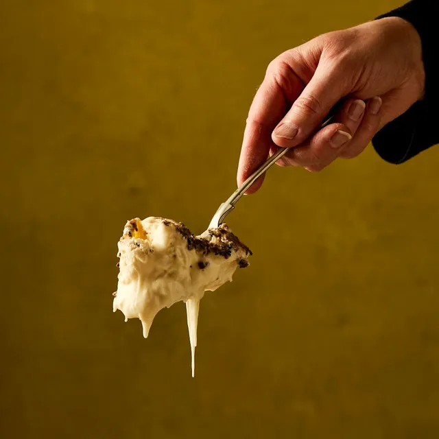 The Fine Cheese Co. Gorgonzola Al Cucchiaio fromage bleu truffe 350g