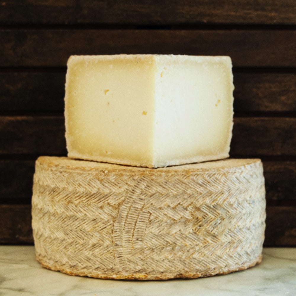 The Fine Cheese Co. La Oveja Negra Manchego Semi Curado fromage 310g
