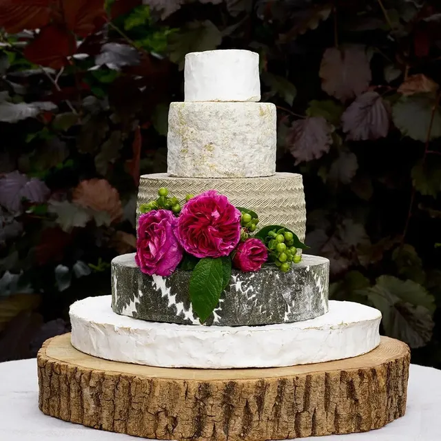 The Fine Cheese Co. Penelope pièce montée fromages mariage 4 étages