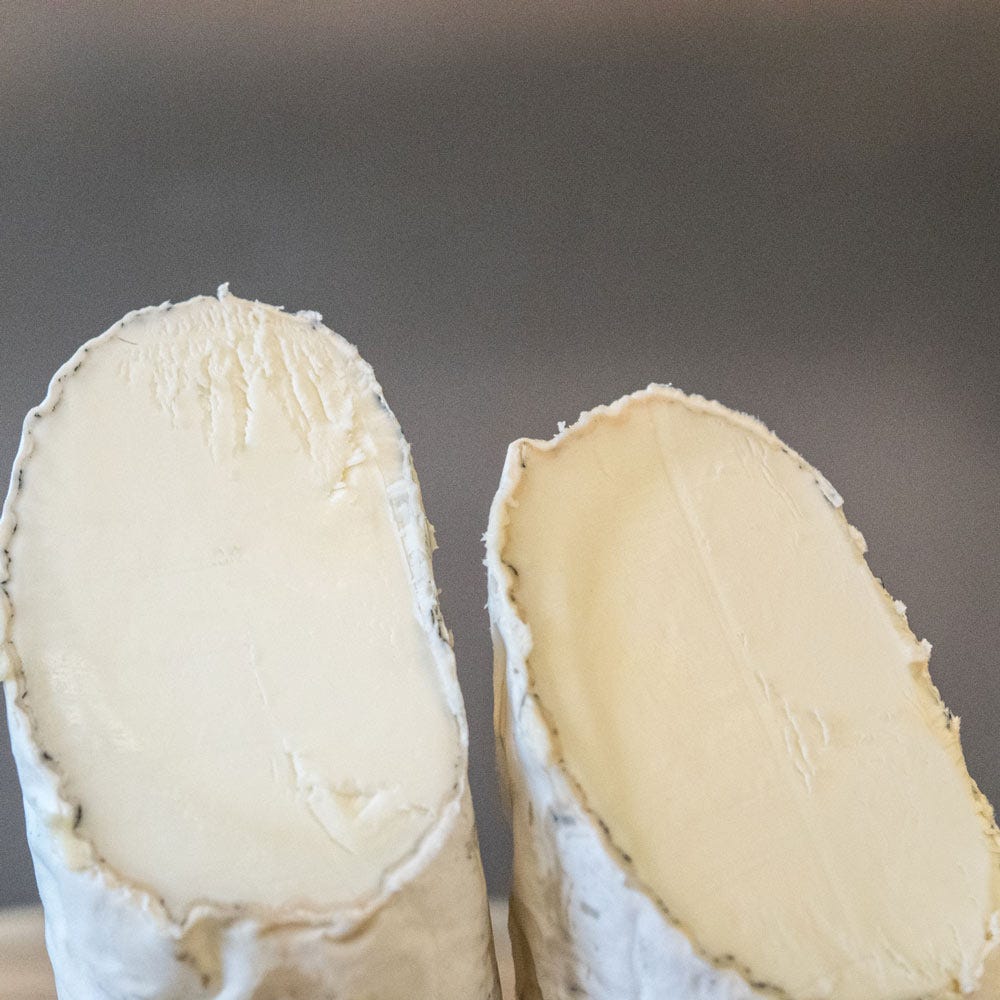 The Fine Cheese Co. Golden Cross Chèvre 225g