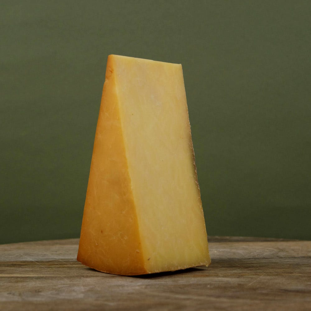 The Fine Cheese Co. Westcombe Cheddar fumé 225g