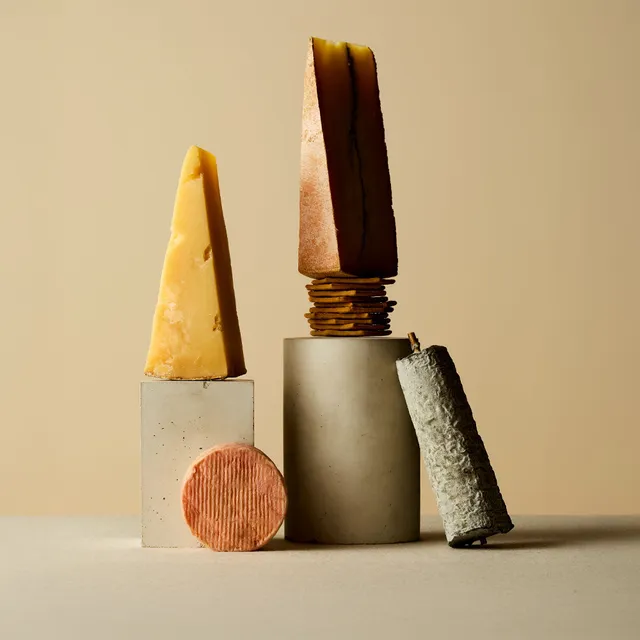 The Fine Cheese Co. Cheese Hampers Abonnement Fromage 700g + Crackers