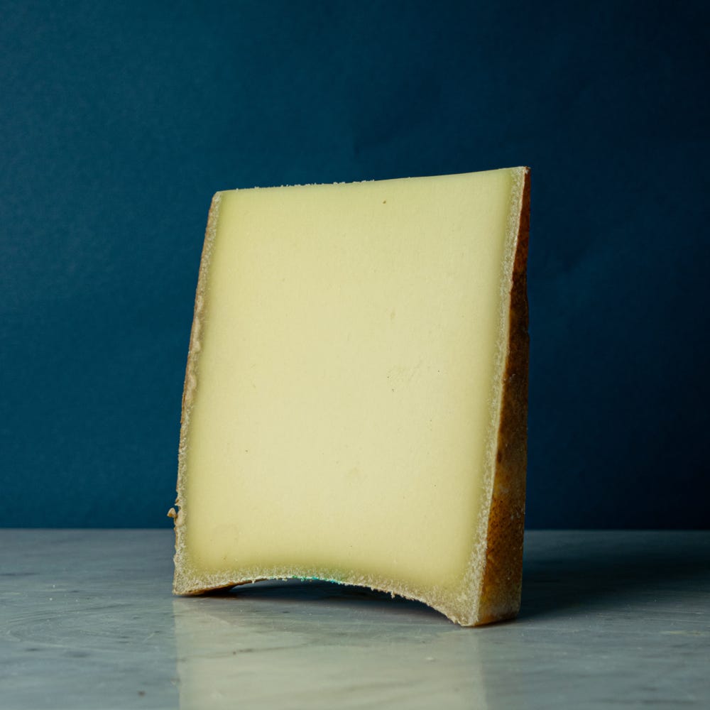 The Fine Cheese Co. Artisan Beaufort d’Été AOP Fromage 250g Lait Vache