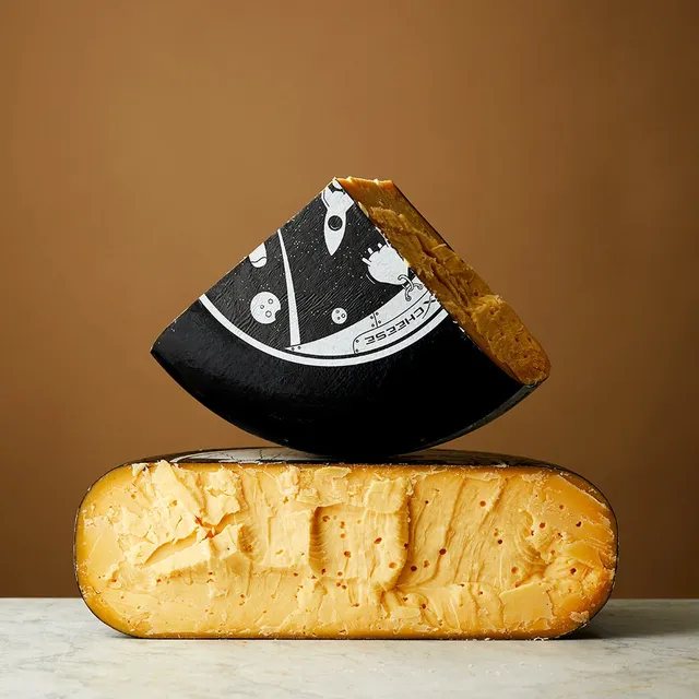 THE FINE CHEESE CO. Old Farmdal fromage vache 250g