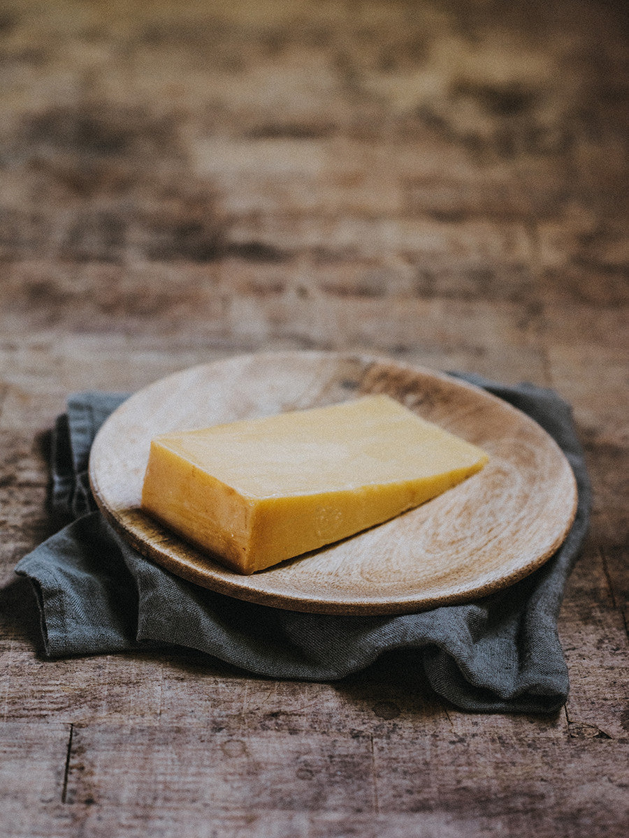 Quicke's Oak Smoked Cheddar fumé chêne 200g affiné