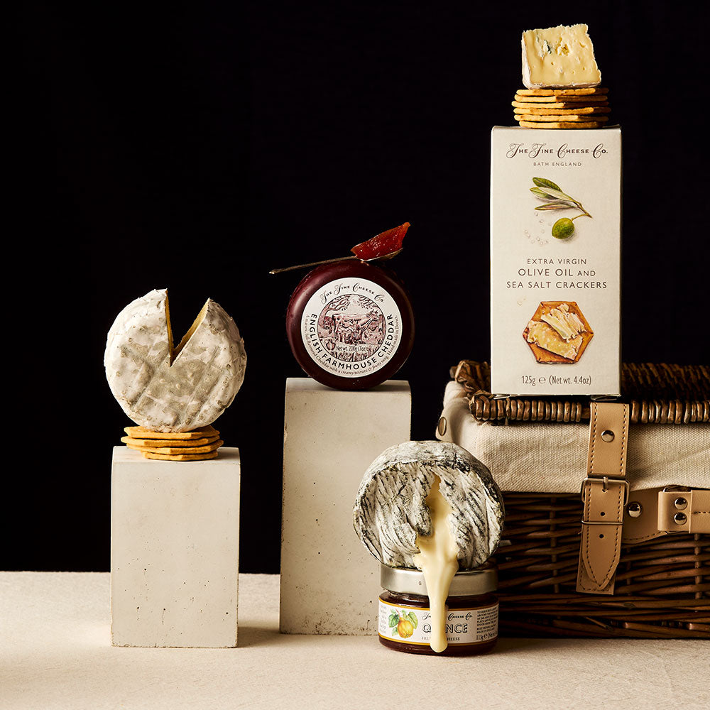 THE FINE CHEESE CO. Trinity panier fromages 3 fromages et accompagnements