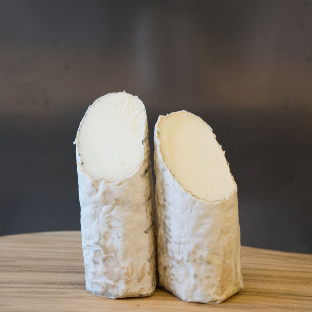 The Fine Cheese Co. Golden Cross Chèvre 225g