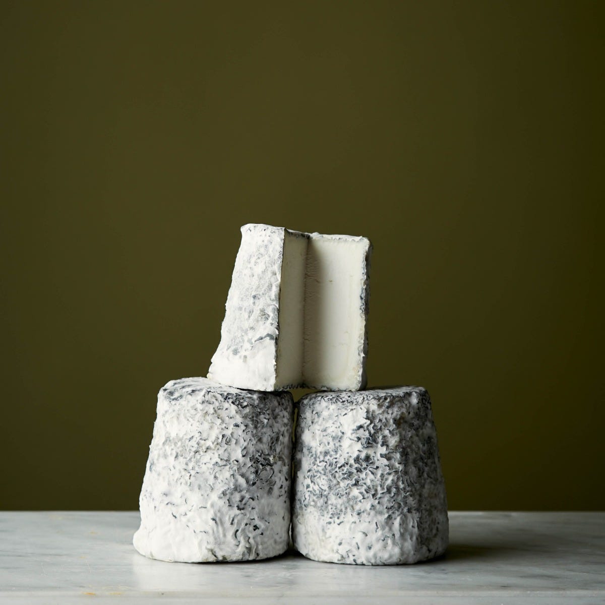 The Fine Cheese Co. Dorstone Fromage de Chèvre Cendré 150-180g