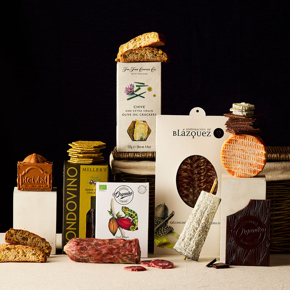 The Fine Cheese Co. Hidden Treasures panier fromages européens garni