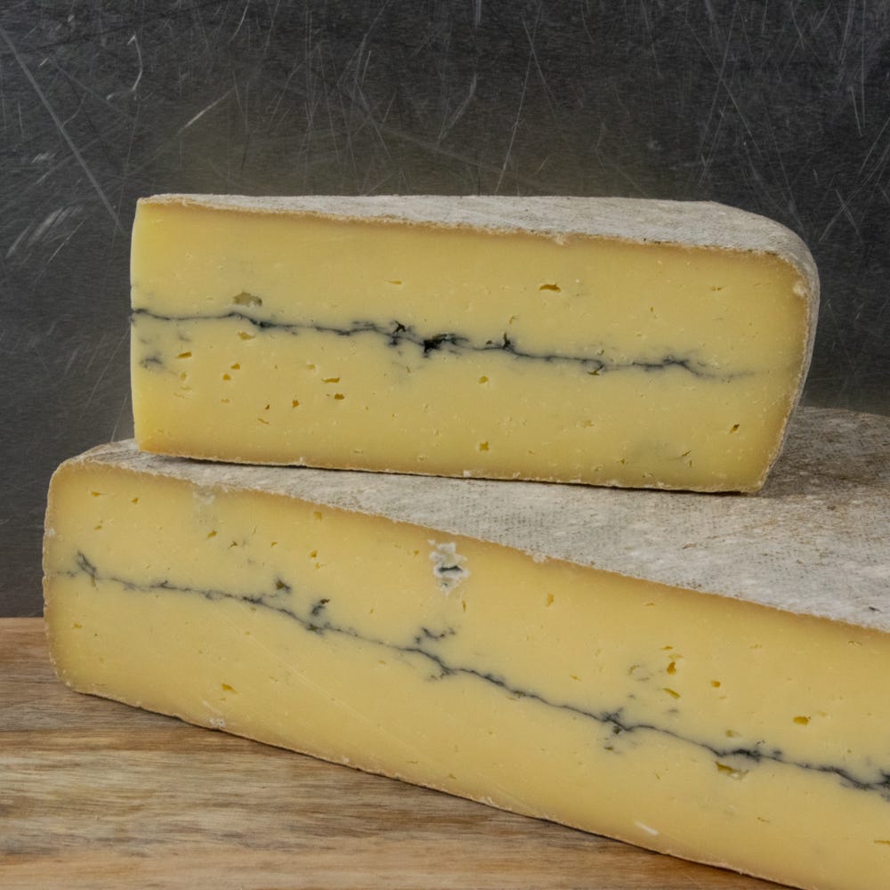 The Fine Cheese Co. Ashcombe fromage 250g cendré