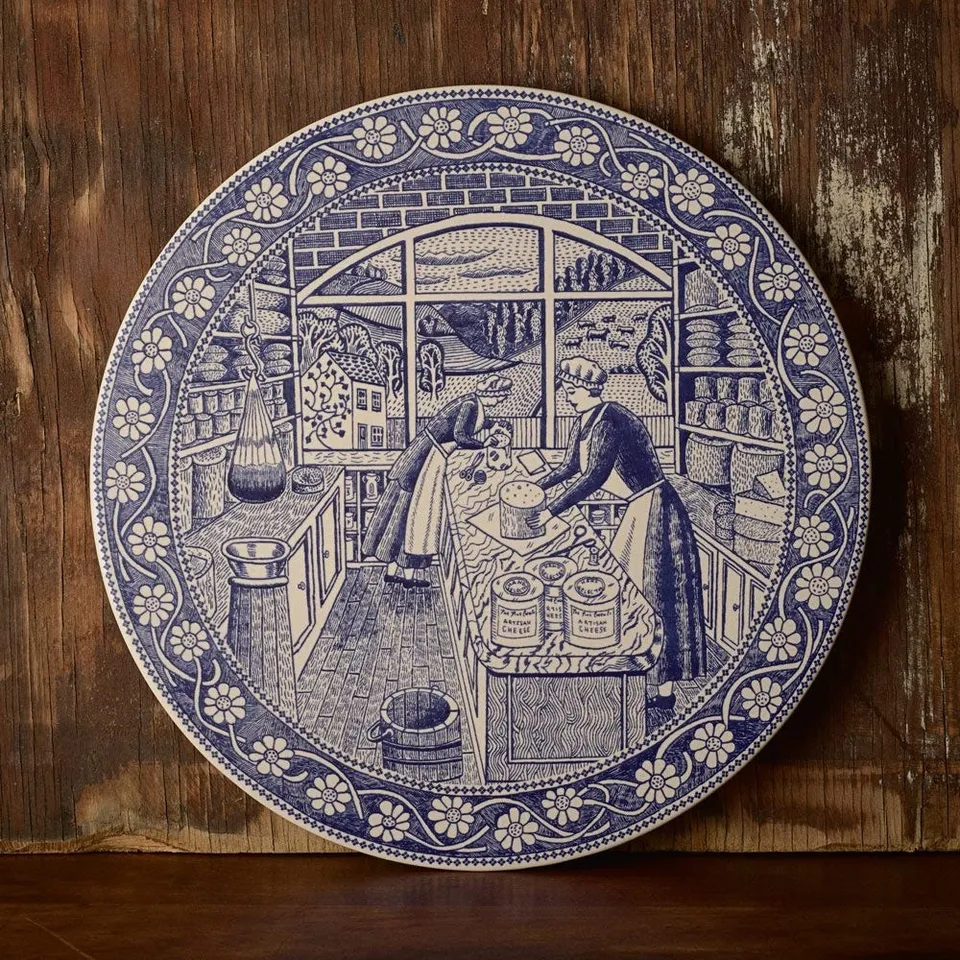 The Fine Cheese Co. plat céramique à fromage 30 cm décor fermier