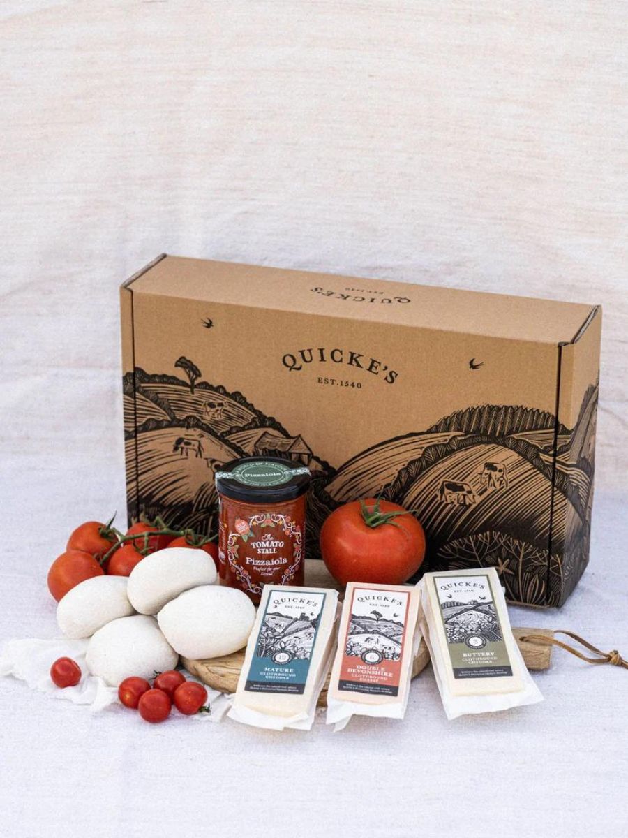 Quicke's Three Cheese Pizza Box coffret pizza 3 cheddars
