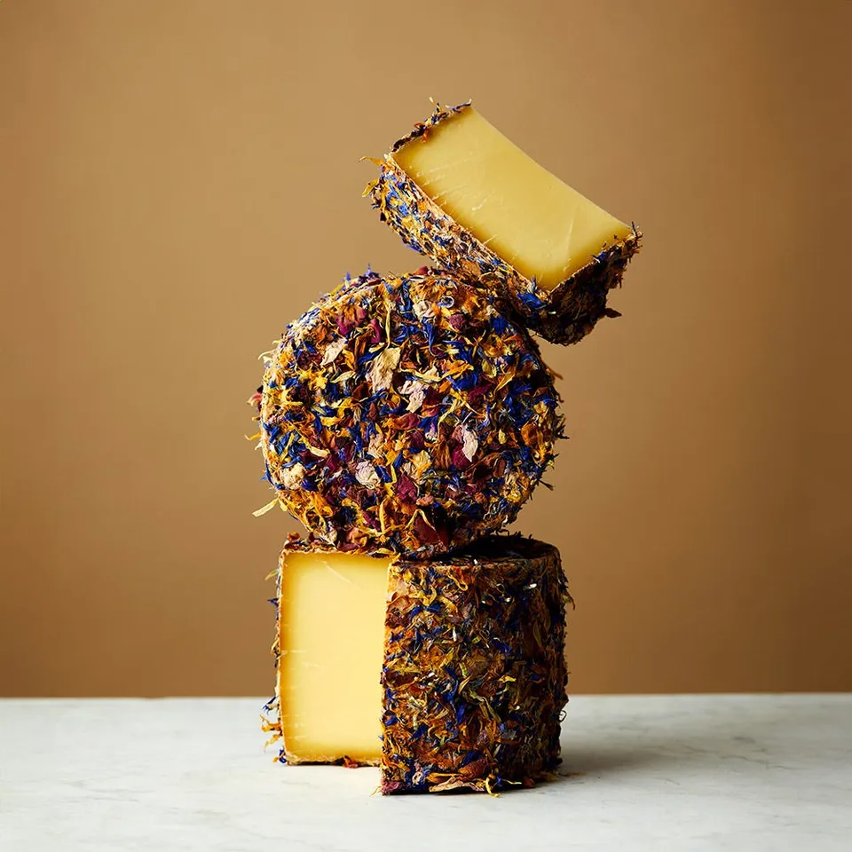 The Fine Cheese Co. Tiny Blossom Fromage Vache Entier