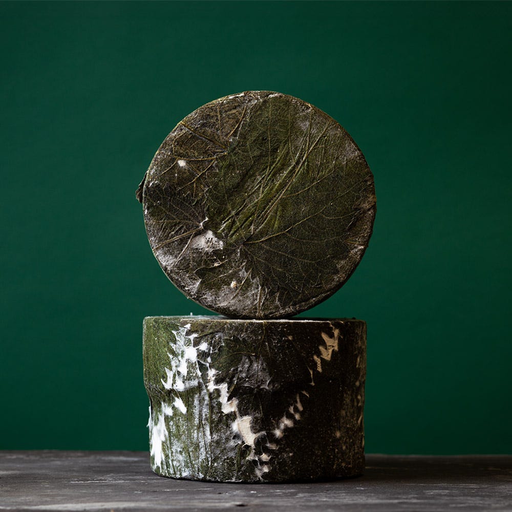 The Fine Cheese Co. Baby Cornish Yarg fromage entier 900g