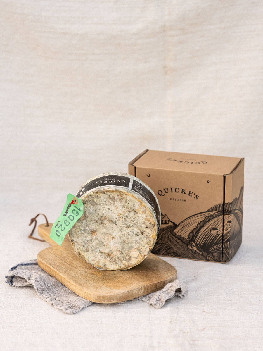 Quicke's Truckle fromage chèvre affiné 1,8 kg lait chèvre
