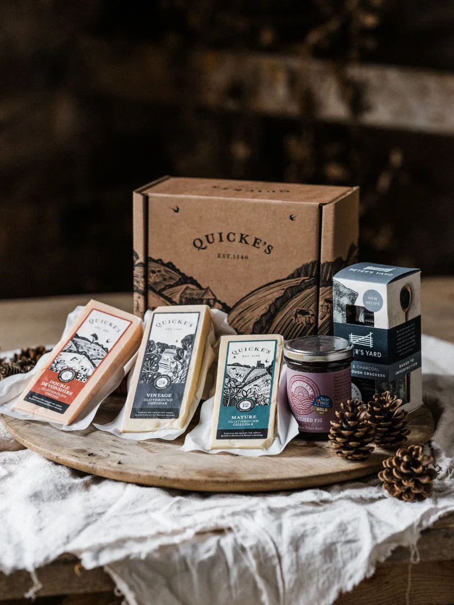 Quicke's Cheese Hampers Indulgence coffret fromage 3x200g affiné