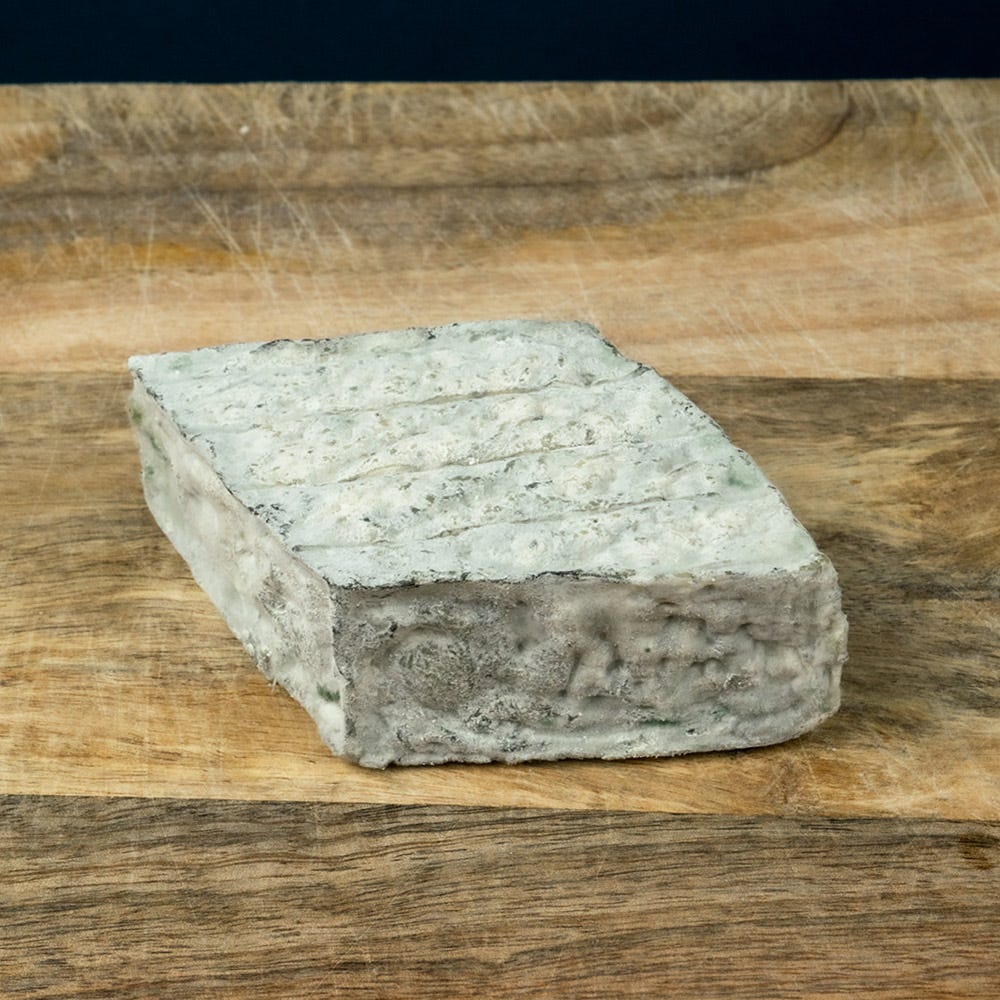 The Fine Cheese Co. Fer de Lance fromage chèvre 150-180g